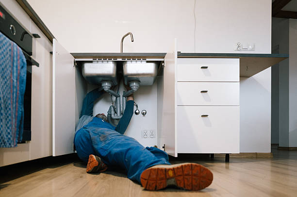 Professional Plumbing technician working in Woodford, VA
